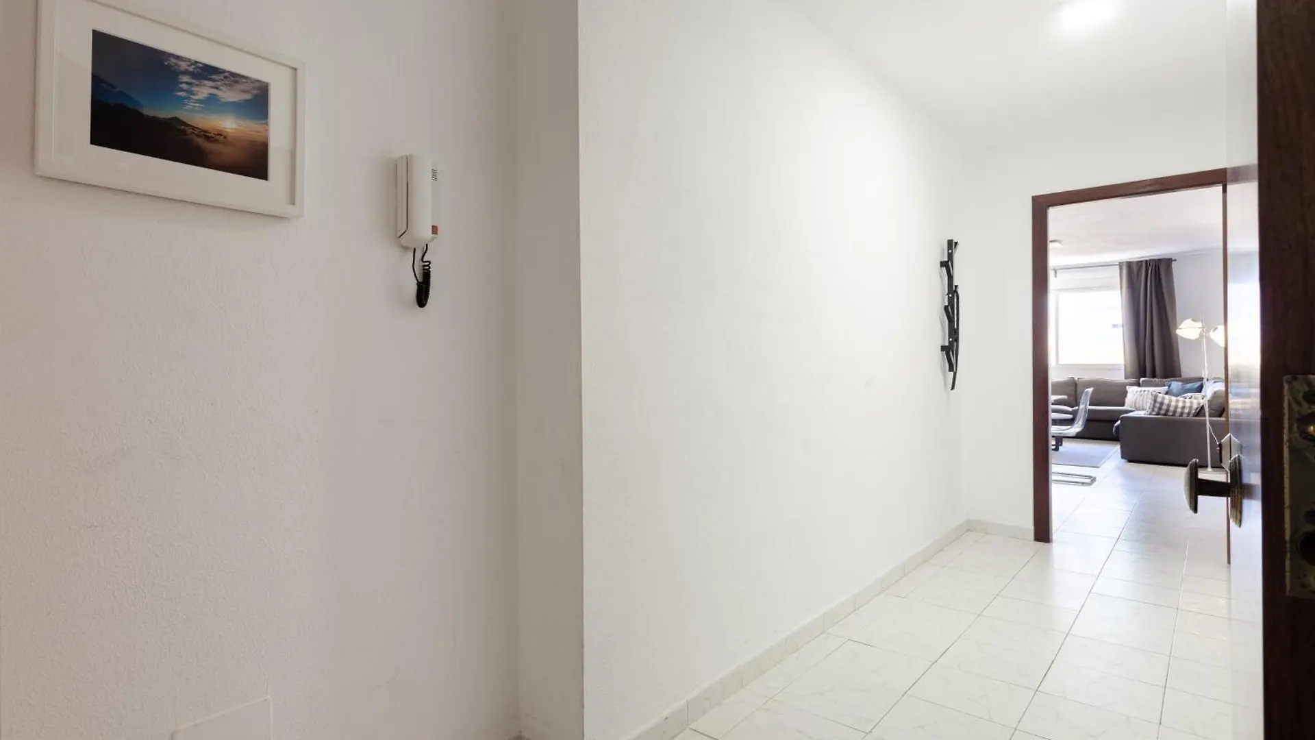 Modern Spacious 3 Bedroom Apartment Near The Beach エル・メダノ スペイン